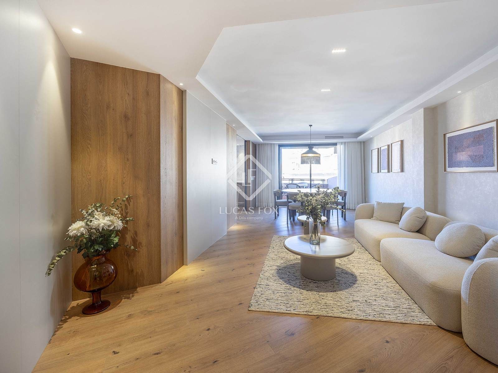 Living room of Flat for sale in  Valencia Capital  with Air Conditioner, Terrace and Furnished