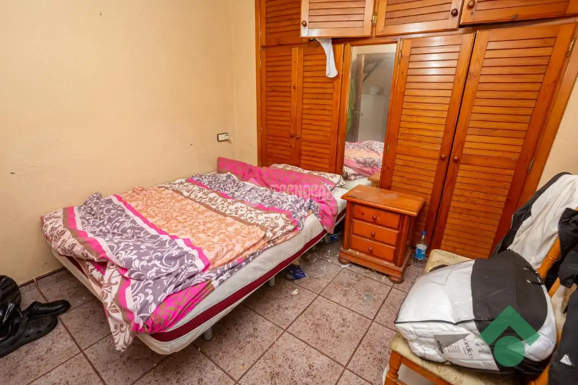 Dormitori de Casa adosada en venda en Algeciras amb Terrassa