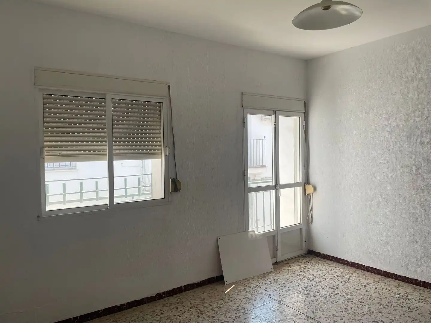 Wohnung zum Verkauf in Valverde del Camino mit Privatgarten und Abstellraum