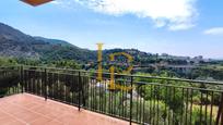 Vista exterior de Casa o xalet en venda en Esparreguera amb Calefacció, Jardí privat i Terrassa