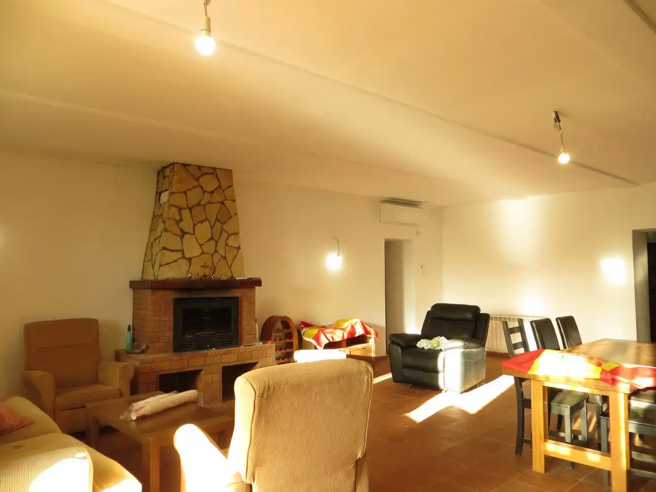 Sala de estar de Finca rústica en venta en  Palma de Mallorca con Aire acondicionado, Calefacción y Jardín privado