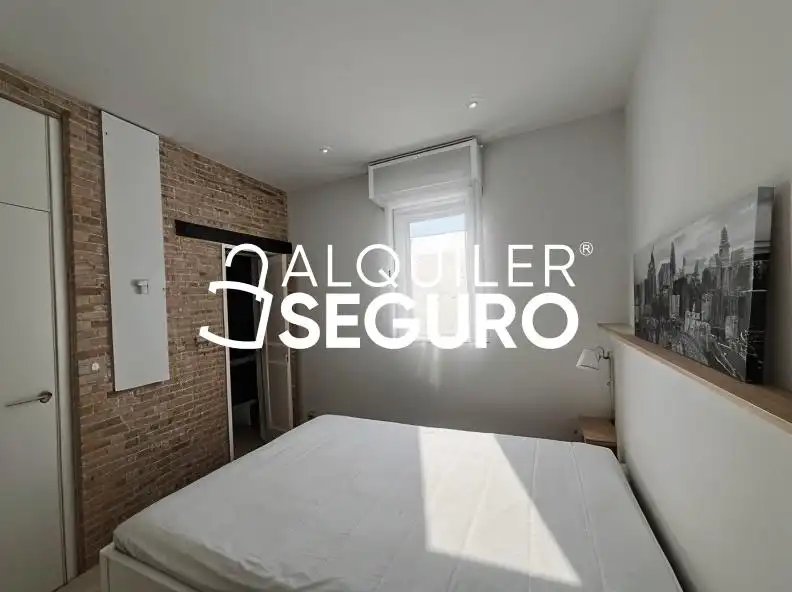 Piso de alquiler en Juan Navarro, Entrevías