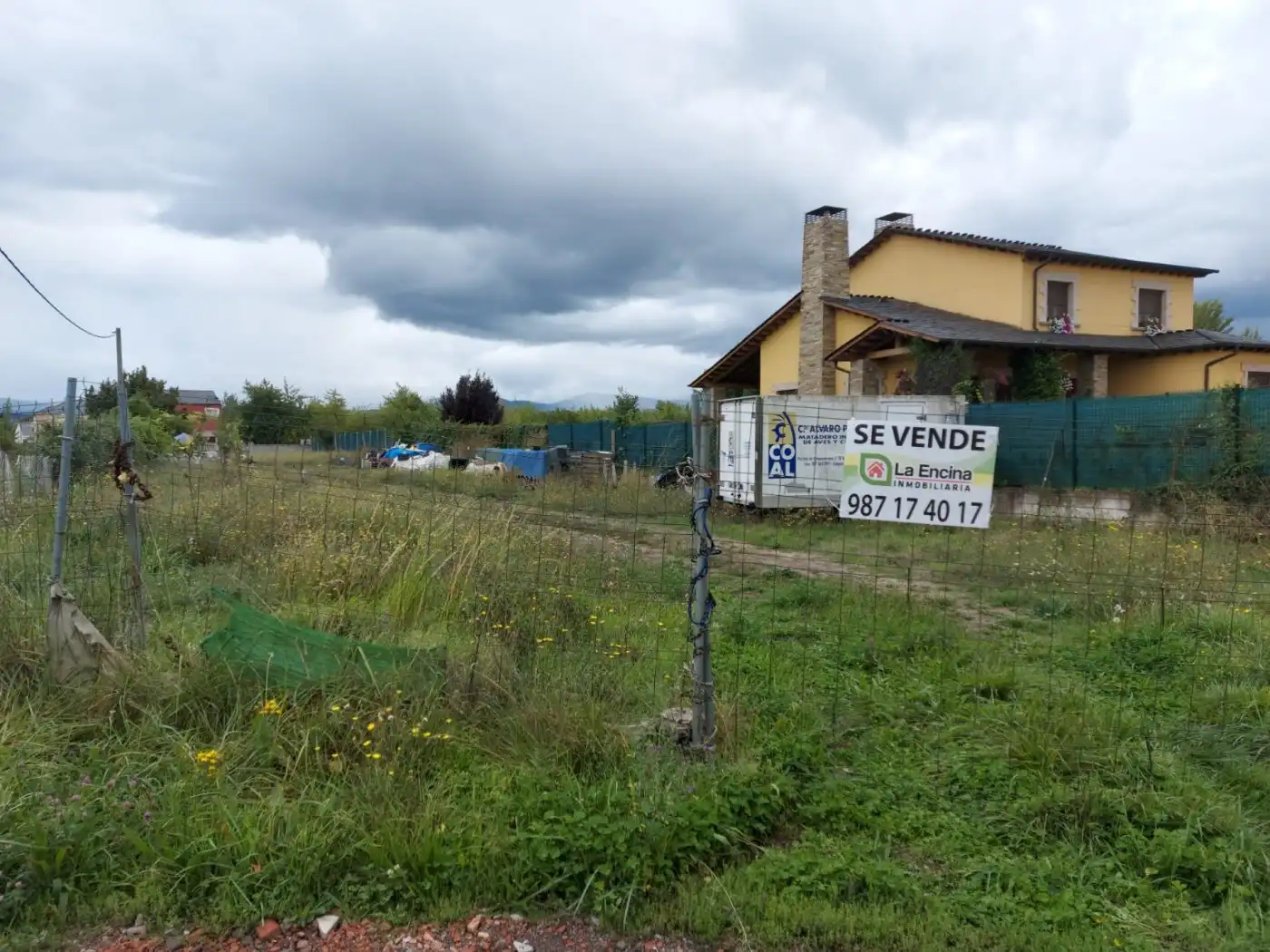 Rustikales Grundstück zum Verkauf in Compostilla - Columbrianos