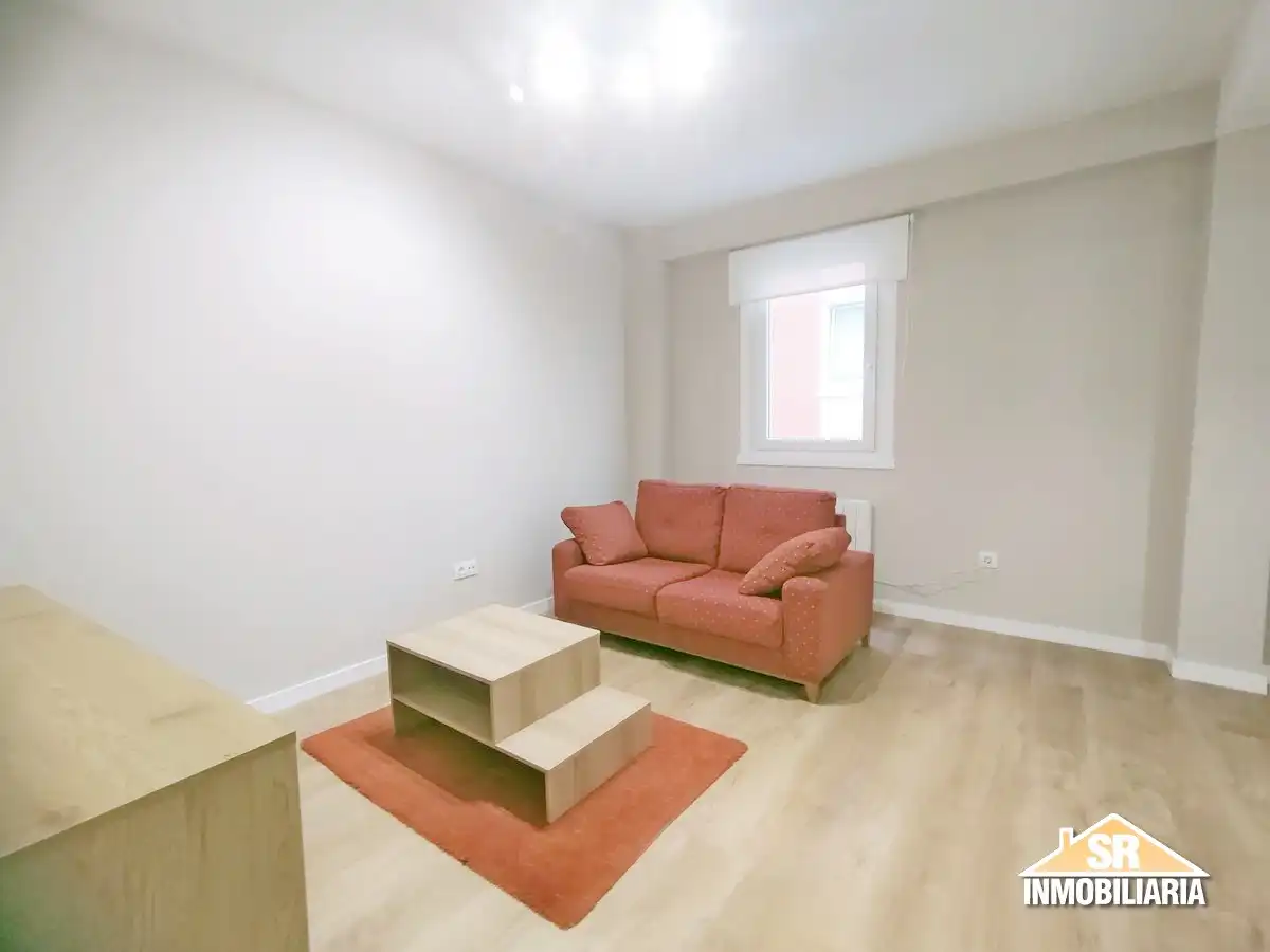 Sala d'estar de Pis de lloguer en A Coruña Capital  amb Calefacció, Moblat i Forn