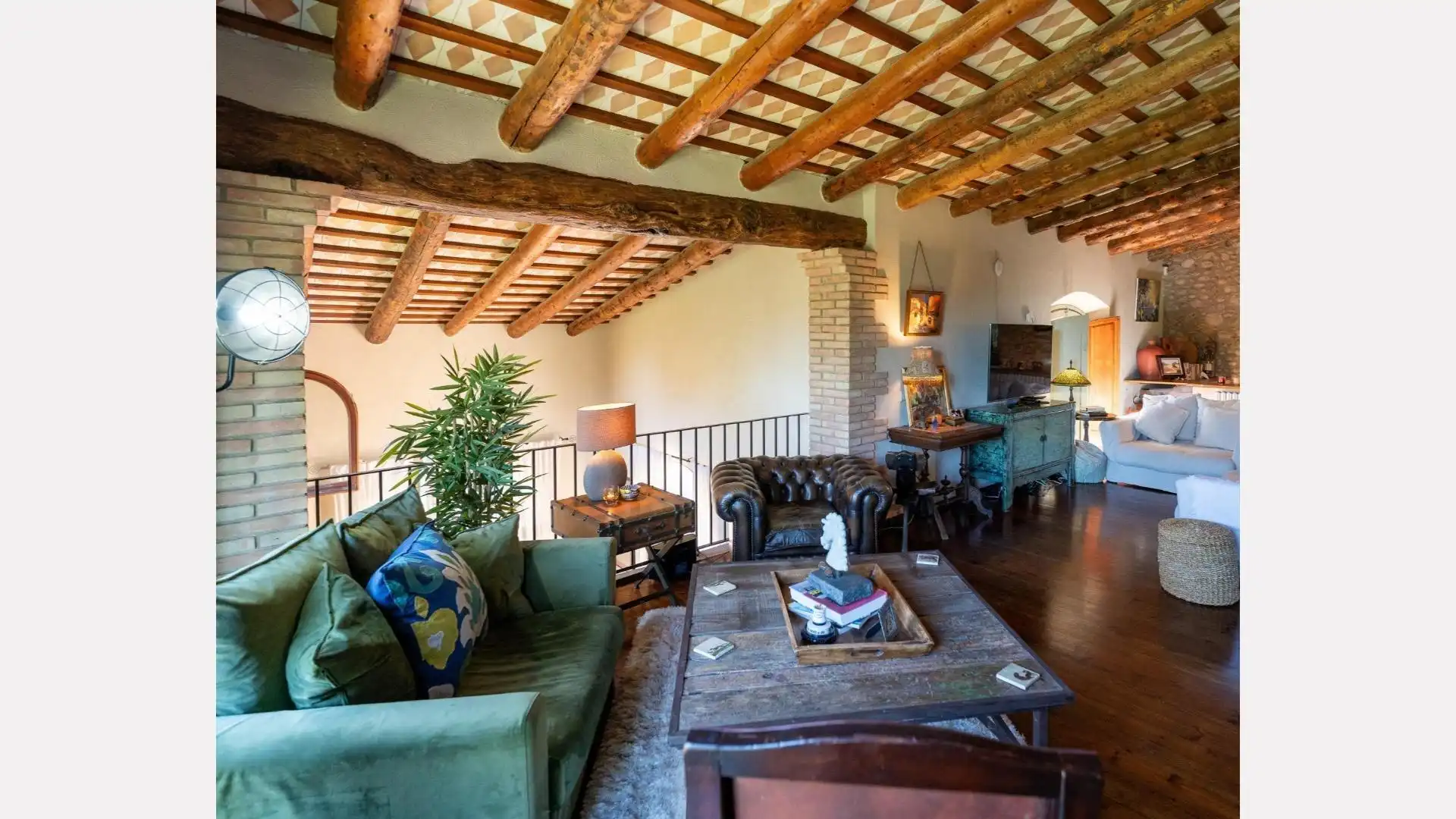 Sala de estar de Finca rústica en venta en Esponellà con Aire acondicionado, Calefacción y Jardín privado