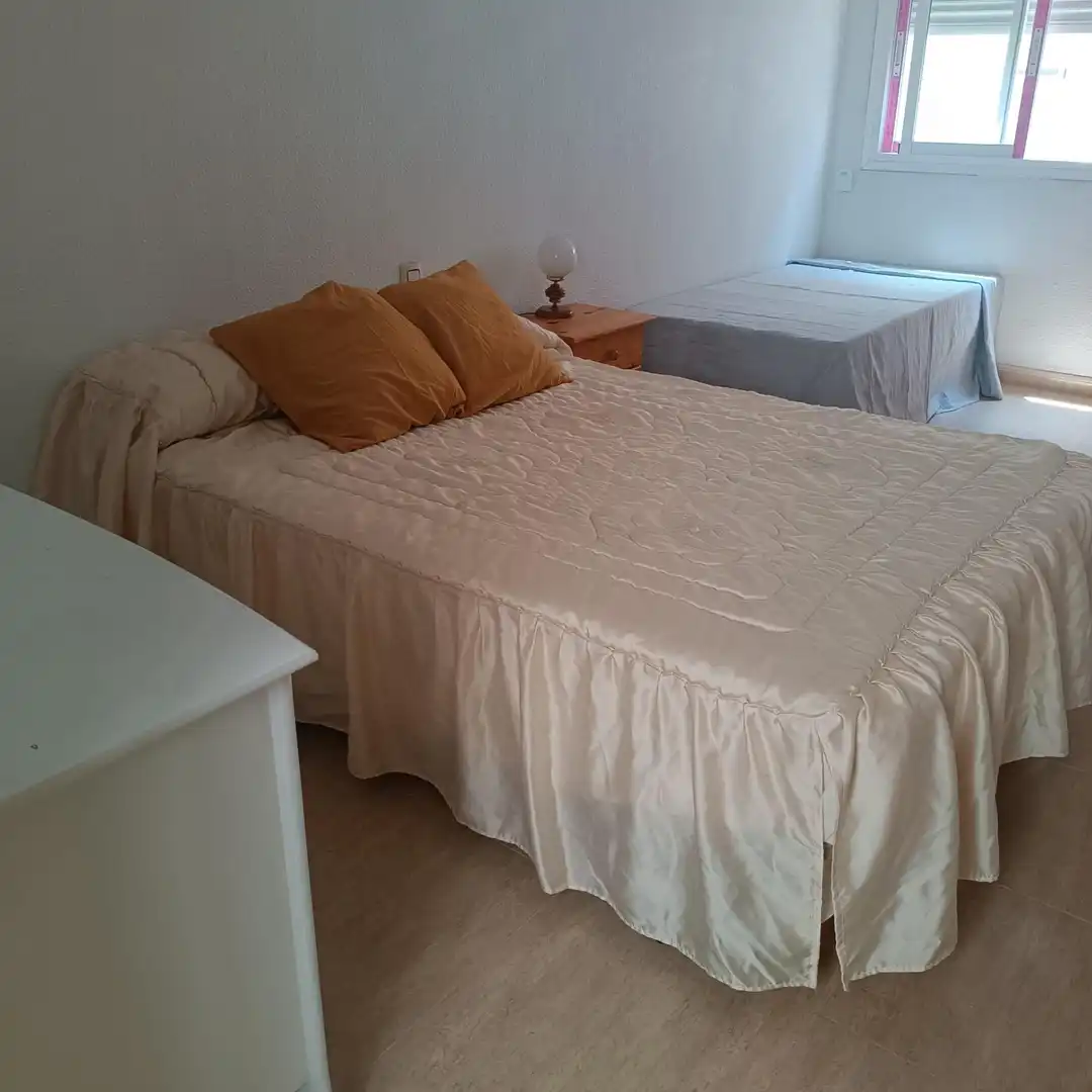 Schlafzimmer von Wohnung zur untervermieten in Murcia mit Möbliert