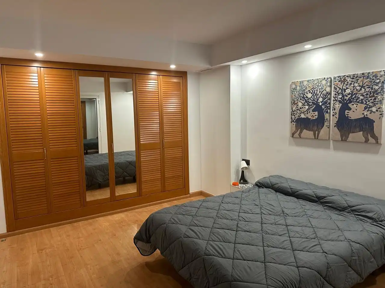 Schlafzimmer von Gebäude zum Verkauf in Zaragoza