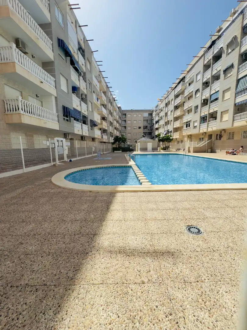 Piscina de Ático en venta en Torrevieja con Aire acondicionado, Calefacción y Terraza