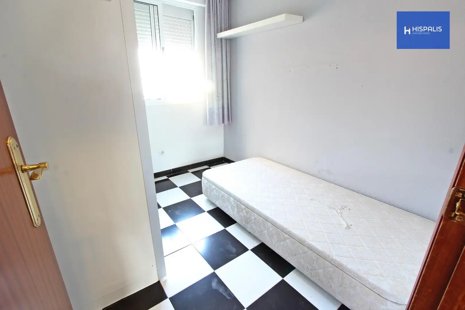 Bedroom of Flat for sale in Sevilla  with Air Conditioner