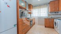 Kitchen of Flat for sale in Cornellà de Llobregat  with Air Conditioner, Heating and Oven