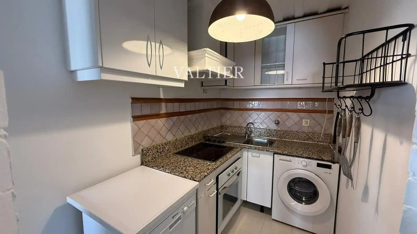 Cocina de Dúplex de alquiler en Madrid con Aire acondicionado y Terraza