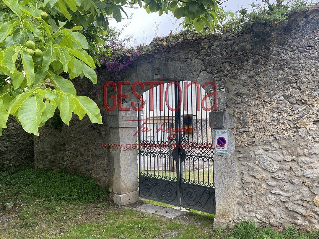 Exterior view of Single-family semi-detached for sale in Noja  with Private garden