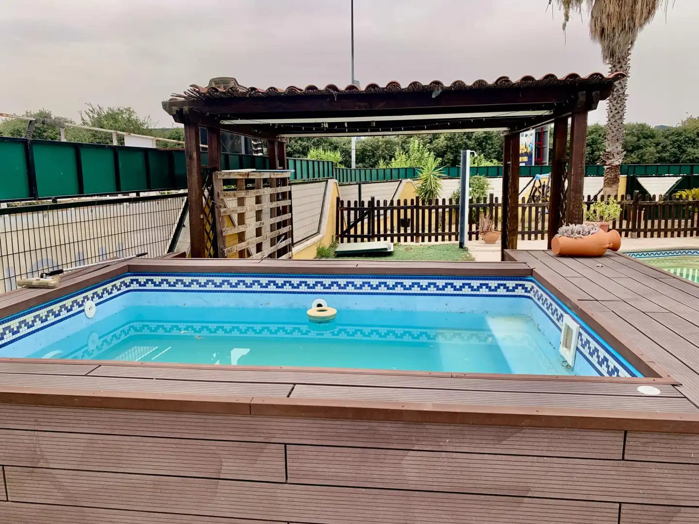 Piscina de Casa o chalet en venta en Lora del Río con Aire acondicionado, Calefacción y Jardín privado