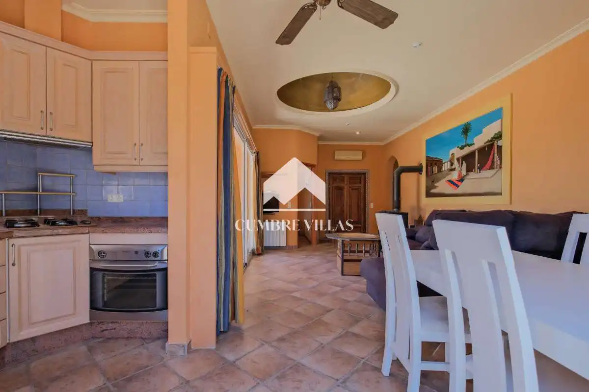 Sala de estar de Finca rústica en venta en Almuñécar con Jardín privado, Terraza y Trastero