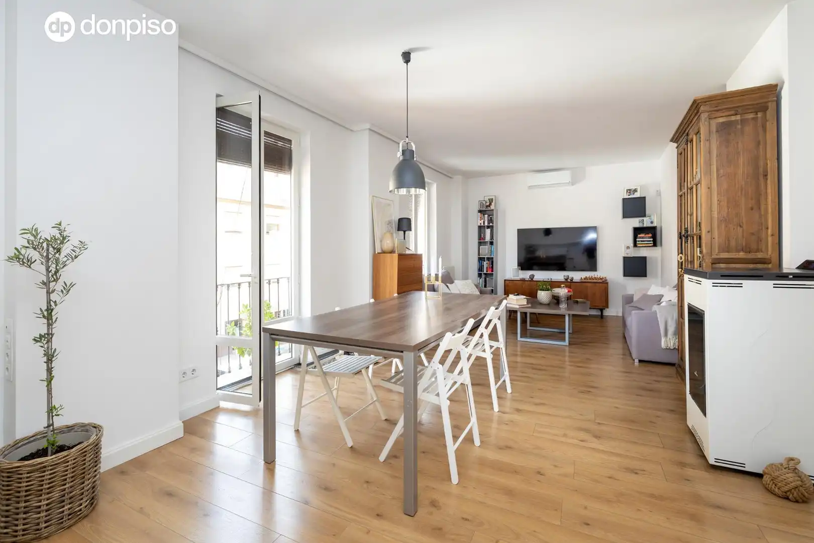 Piso con terraza en venta en Calle Santa Teresa 13, imagen 3