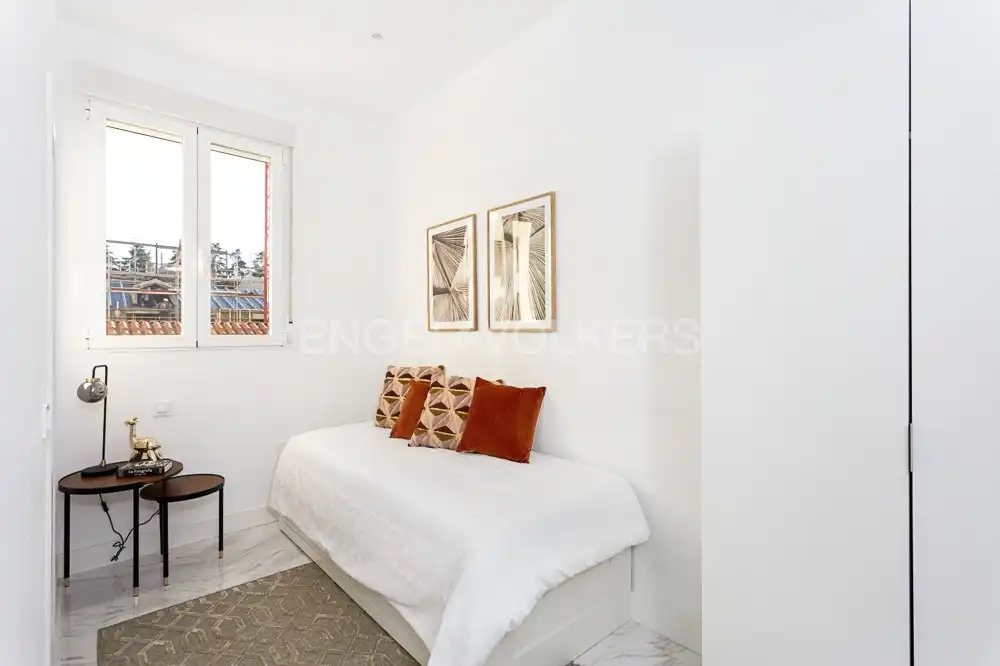 Bedroom of Flat for rent in Madrid  with Air Conditioner, Heating and Furnished