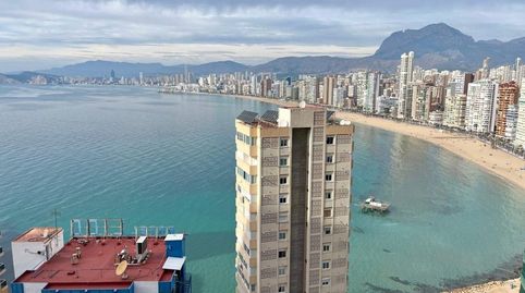 Espectacular piso reformado con diseño y calidad,  con vistas impresionantes al mar y Benidorm.