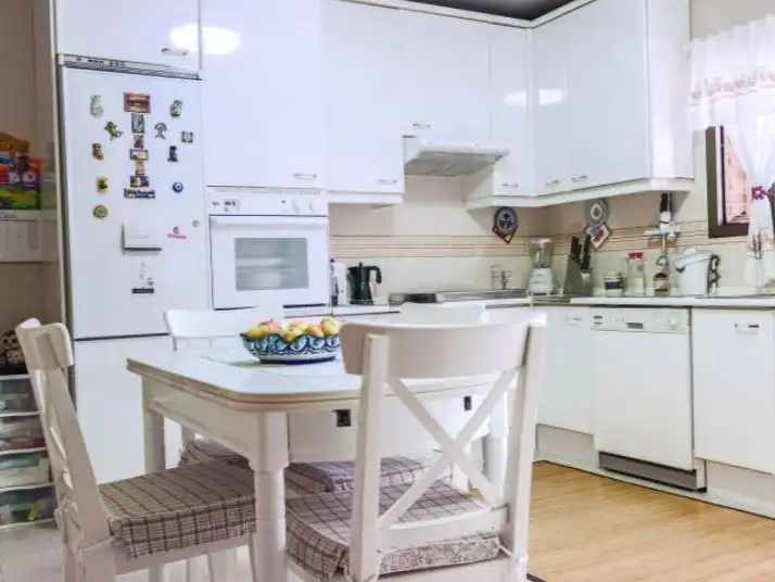 Apartament amb jardí de lloguer a C. de Dulce Chacón 19, imagen 8