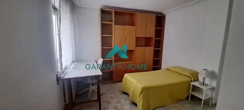 Flat with balcony to rent in San Bernardo - Carmelitas - Campus, imagen 6