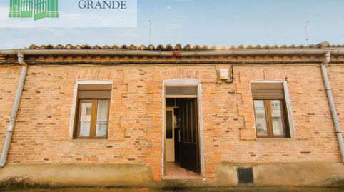 Foto 2 de Casa o xalet en venda a Avenida Castilla y León, Venta de Baños, Palencia