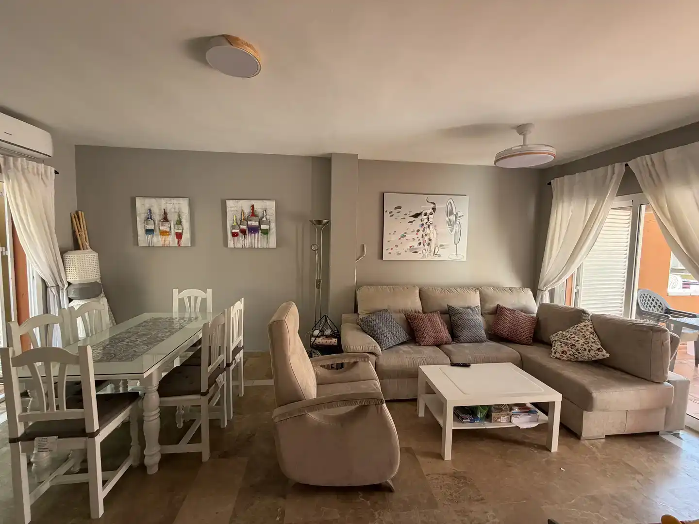 Wohnzimmer von Einfamilien-Reihenhaus zur Miete in Islantilla Golf