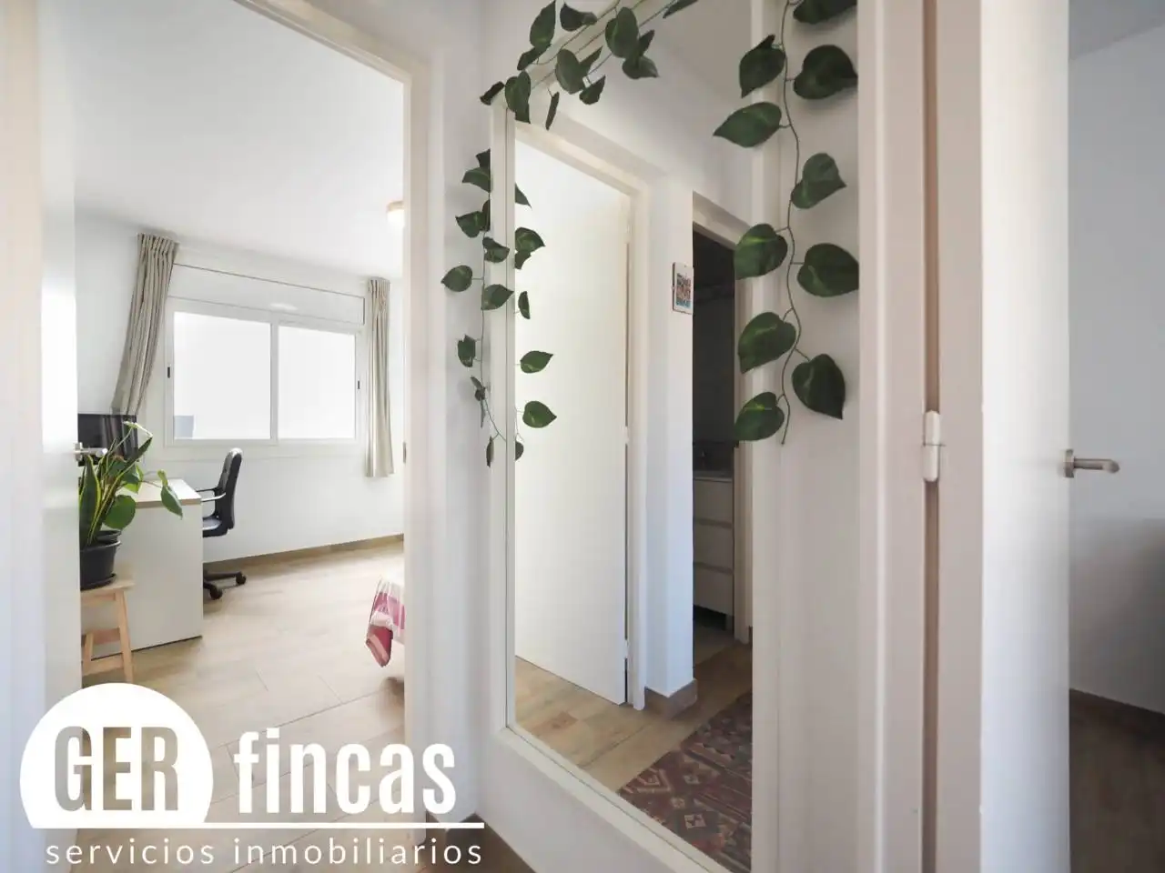 Flat for sale in Terrassa  with Alarm