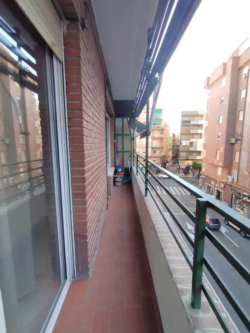 Appartamento con terrazza in affitto a Centro, imagen 4