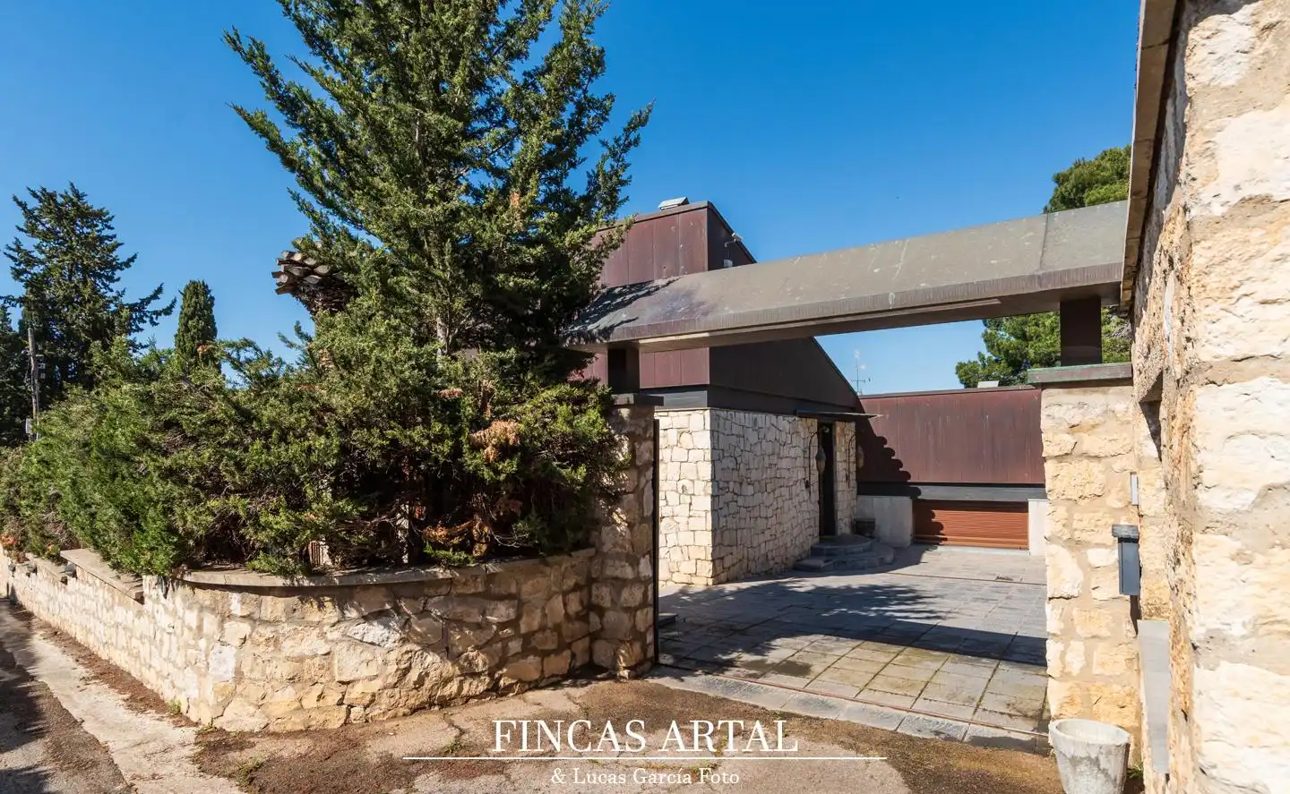 Vista exterior de Casa o chalet en venta en Zaragoza con Aire acondicionado, Calefacción y Jardín privado