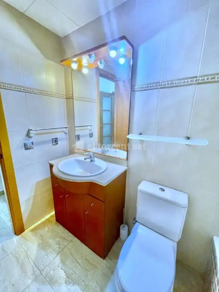 Baño de Planta baja en venta en Mataró con Aire acondicionado