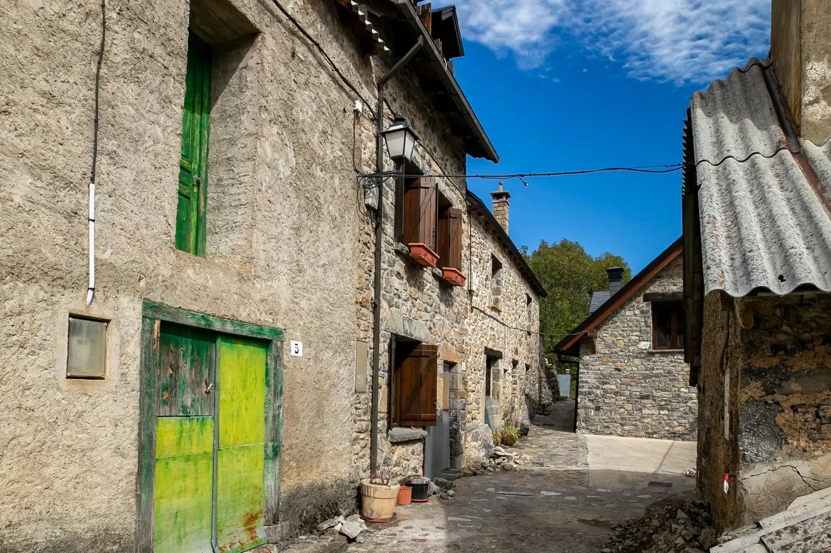 Exterior view of Houses for sale in Biescas, Huesca