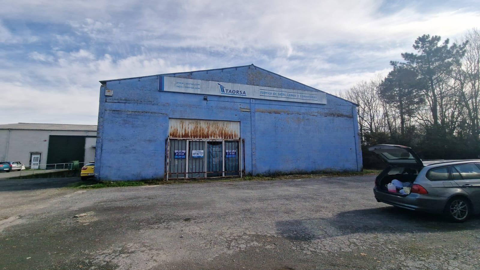 Industrial buildings for sale in Avenida LAVANDEIRA, 12, Coles
