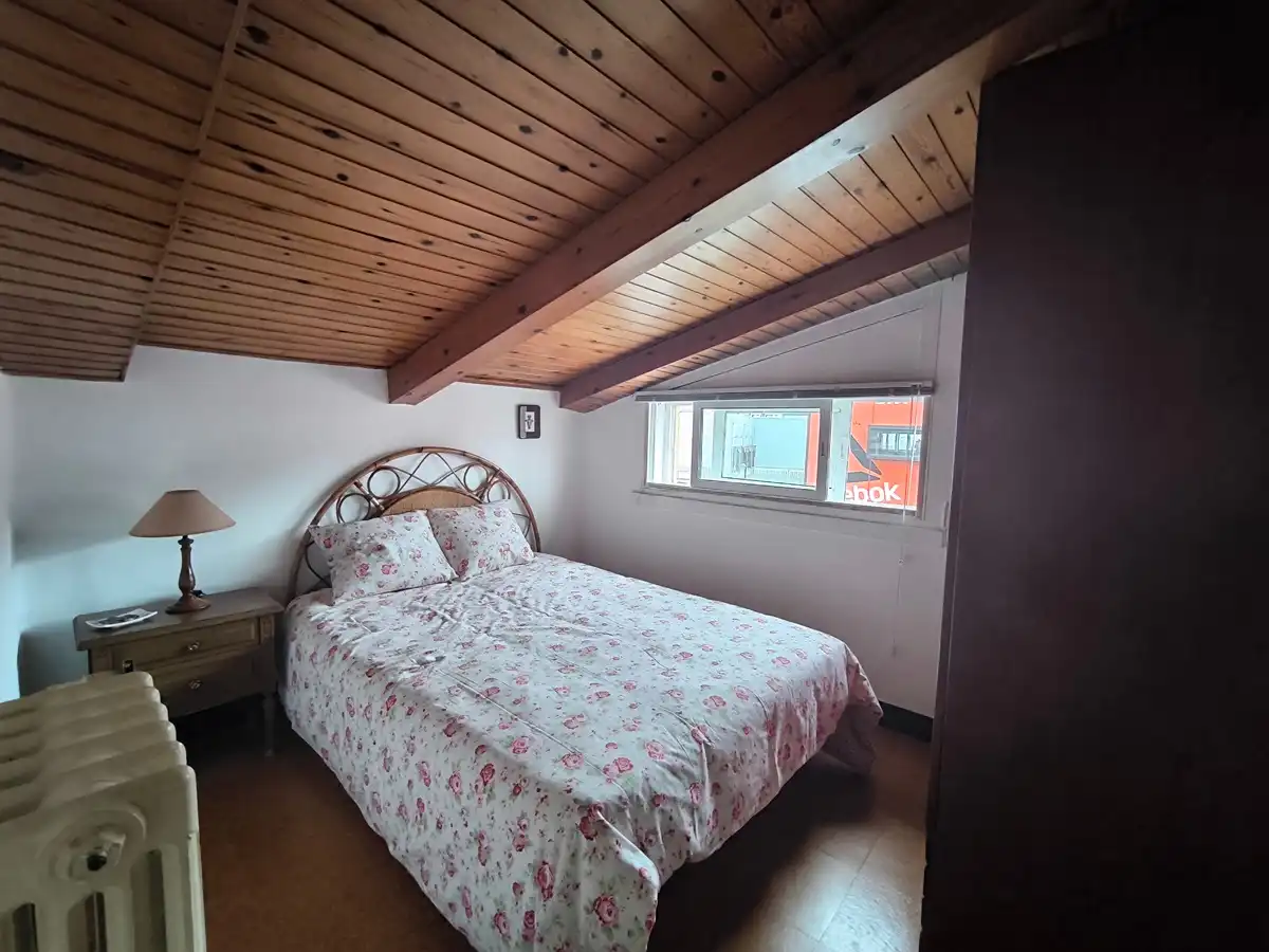 Habitación de Casa o chalet en venta en Vilagarcía de Arousa con Calefacción, Jardín privado y Parquet
