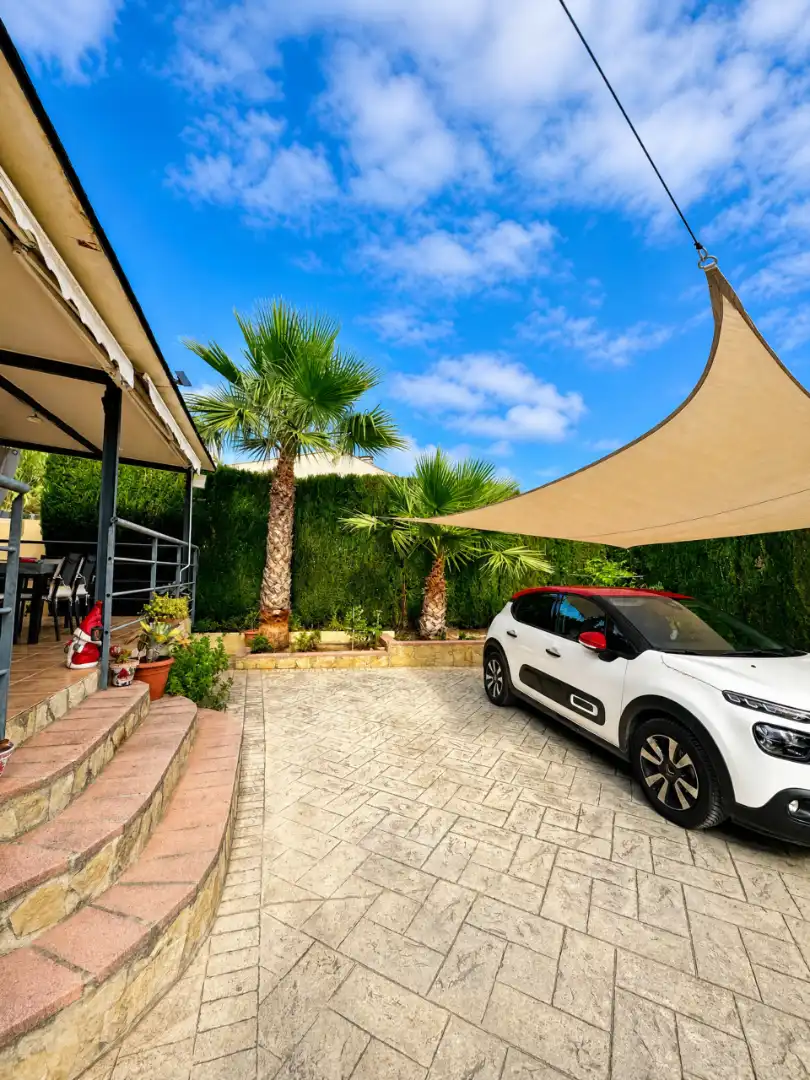 Parking de Casa o chalet en venta en Montserrat con Jardín privado, Terraza y Trastero