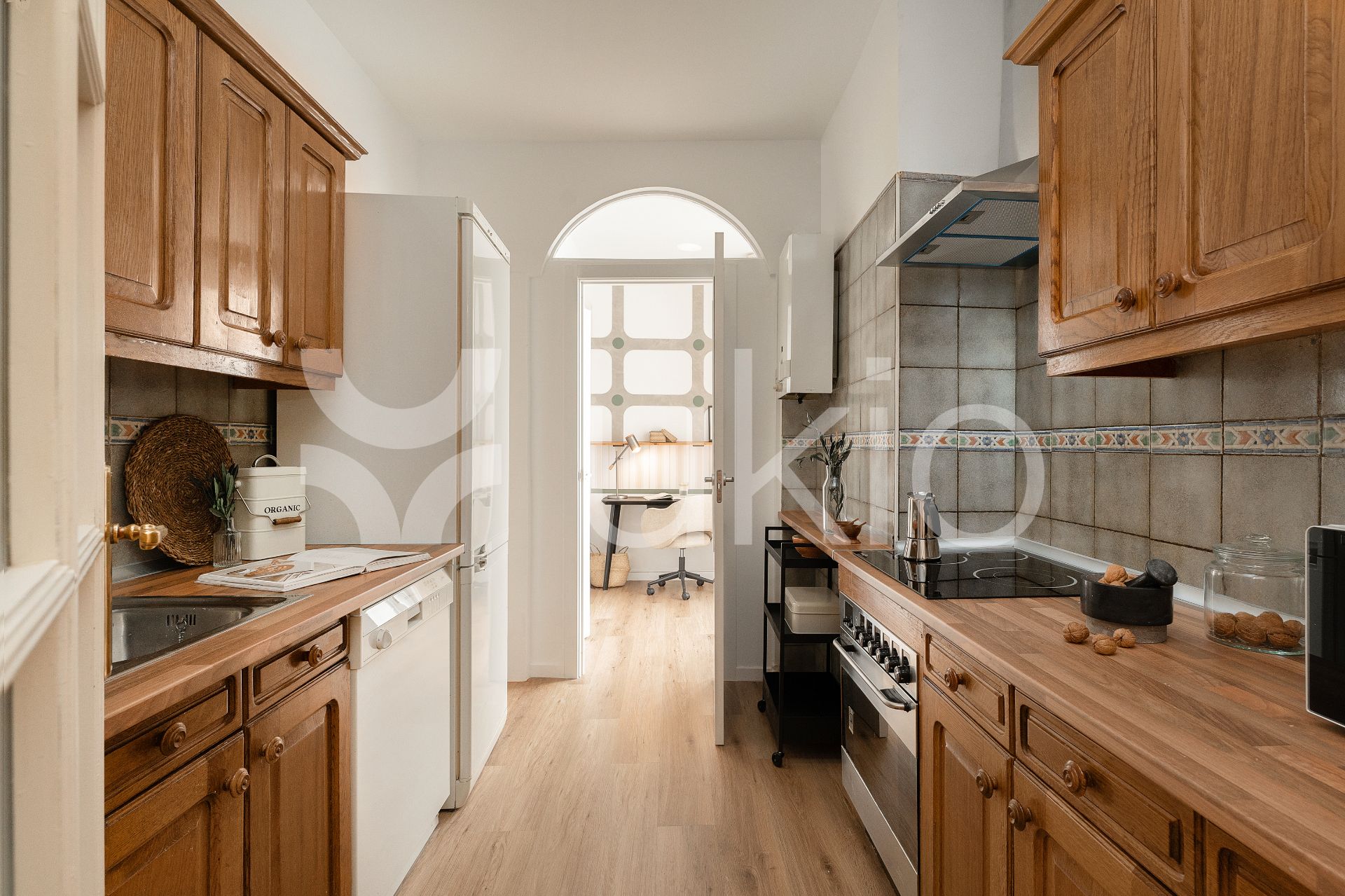 Cocina de Apartamento de alquiler en  Madrid Capital con Aire acondicionado, Calefacción y Amueblado