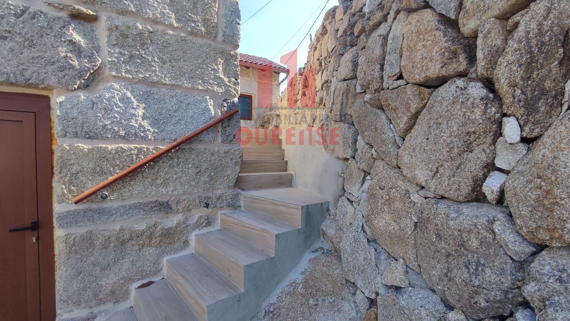 Exterior view of House or chalet for sale in Toén  with Heating, Private garden and Balcony