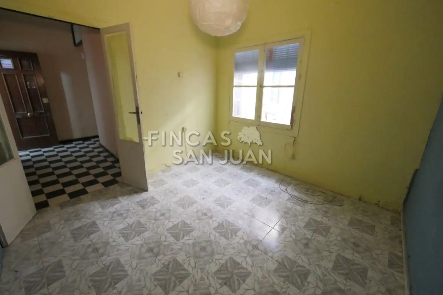 Piso en venta en Crevillent con Balcón