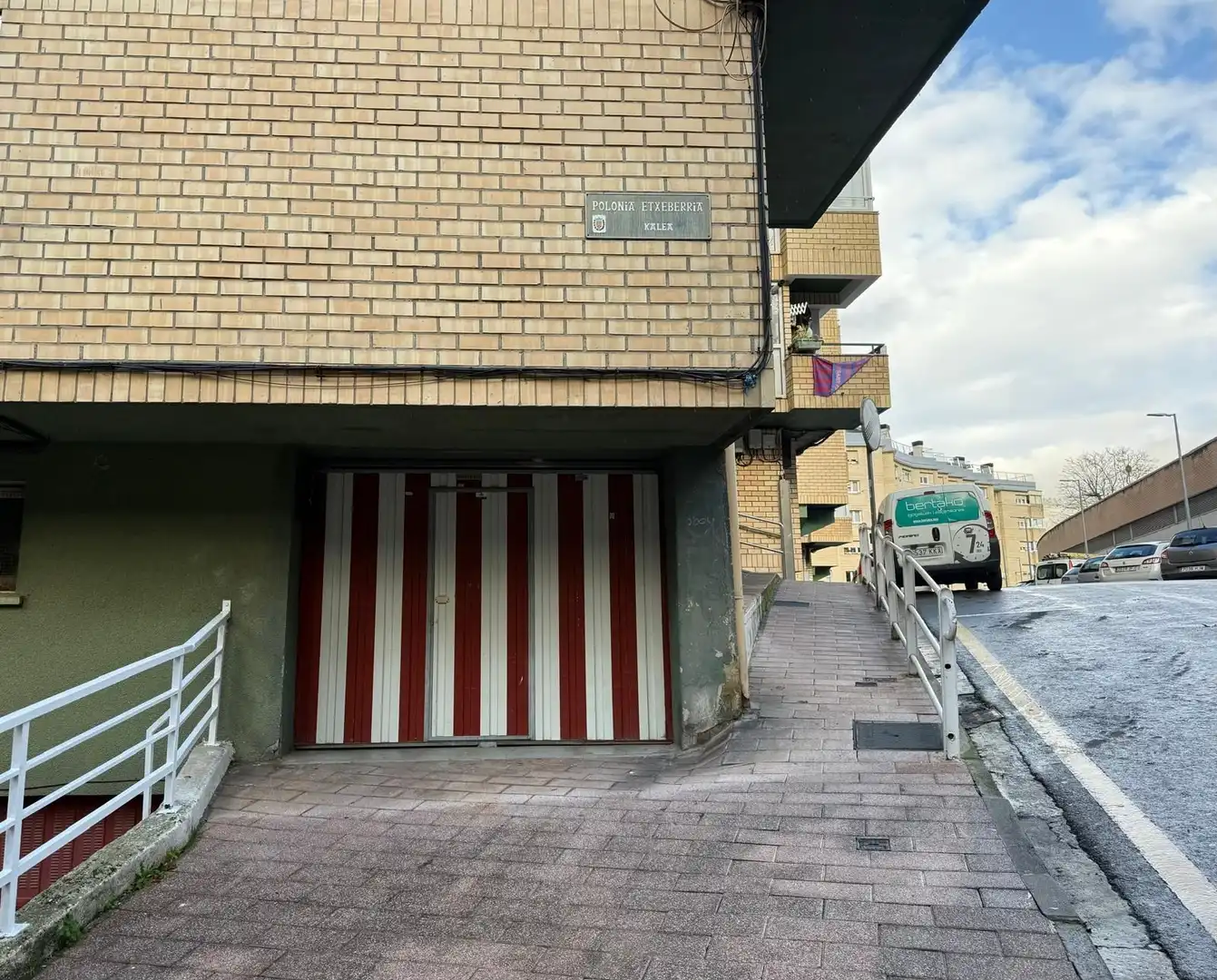 Individual for sale in Polonia etxeberria