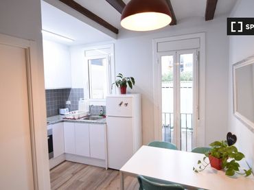 Appartamento con balcone in affitto a Eixample