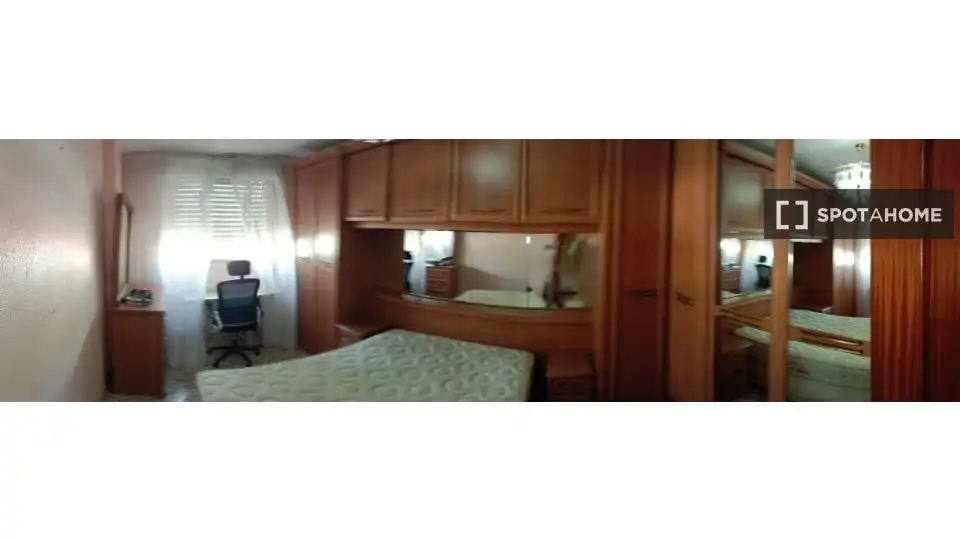 Habitación de Piso de alquiler en Cartagena con Aire acondicionado, Calefacción y Amueblado
