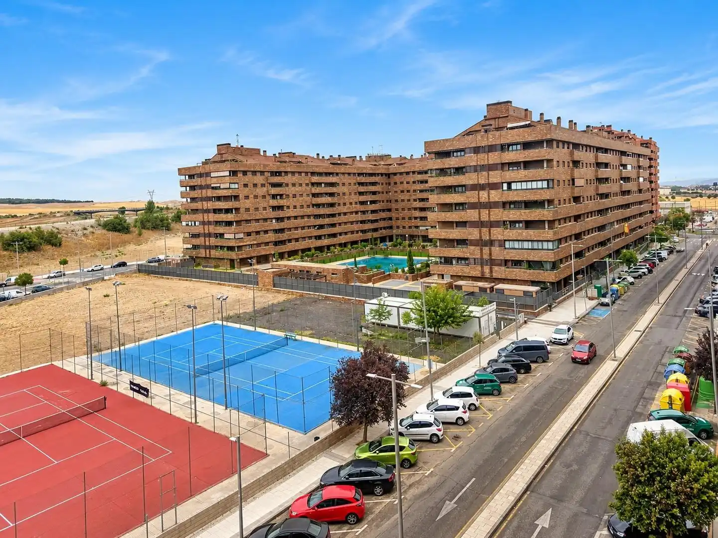 Vista exterior de Pis en venda en El Quiñón  