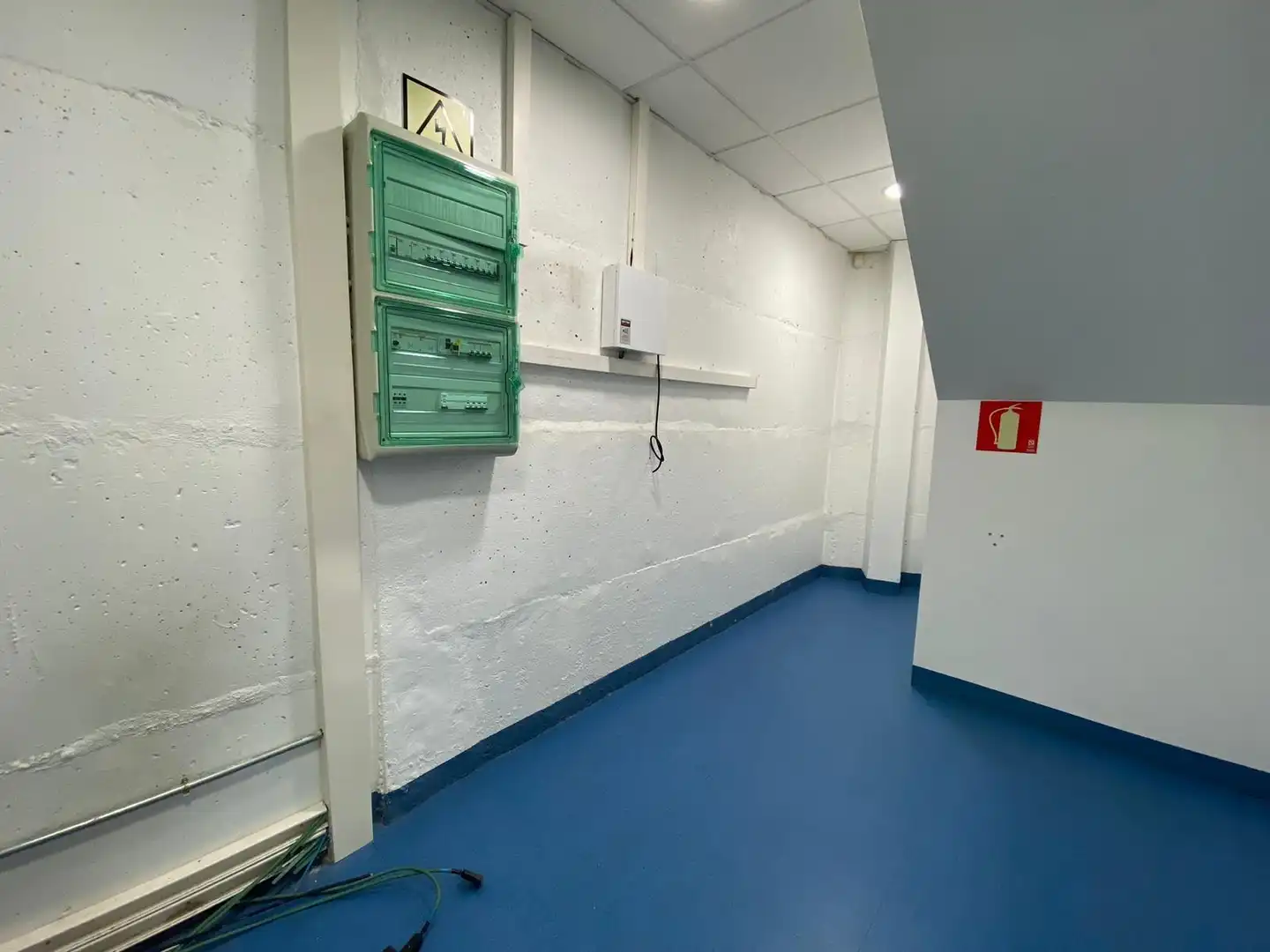 Nave industrial en venta en Torres de la Alameda