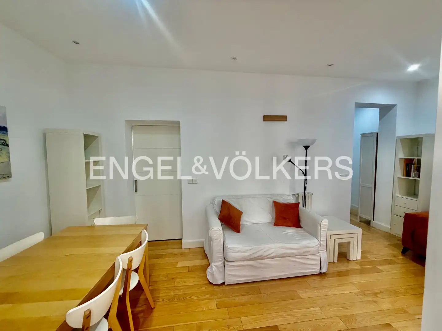 Wohnzimmer von Wohnung zur Miete in Madrid mit Heizung, Möbliert und Balkon