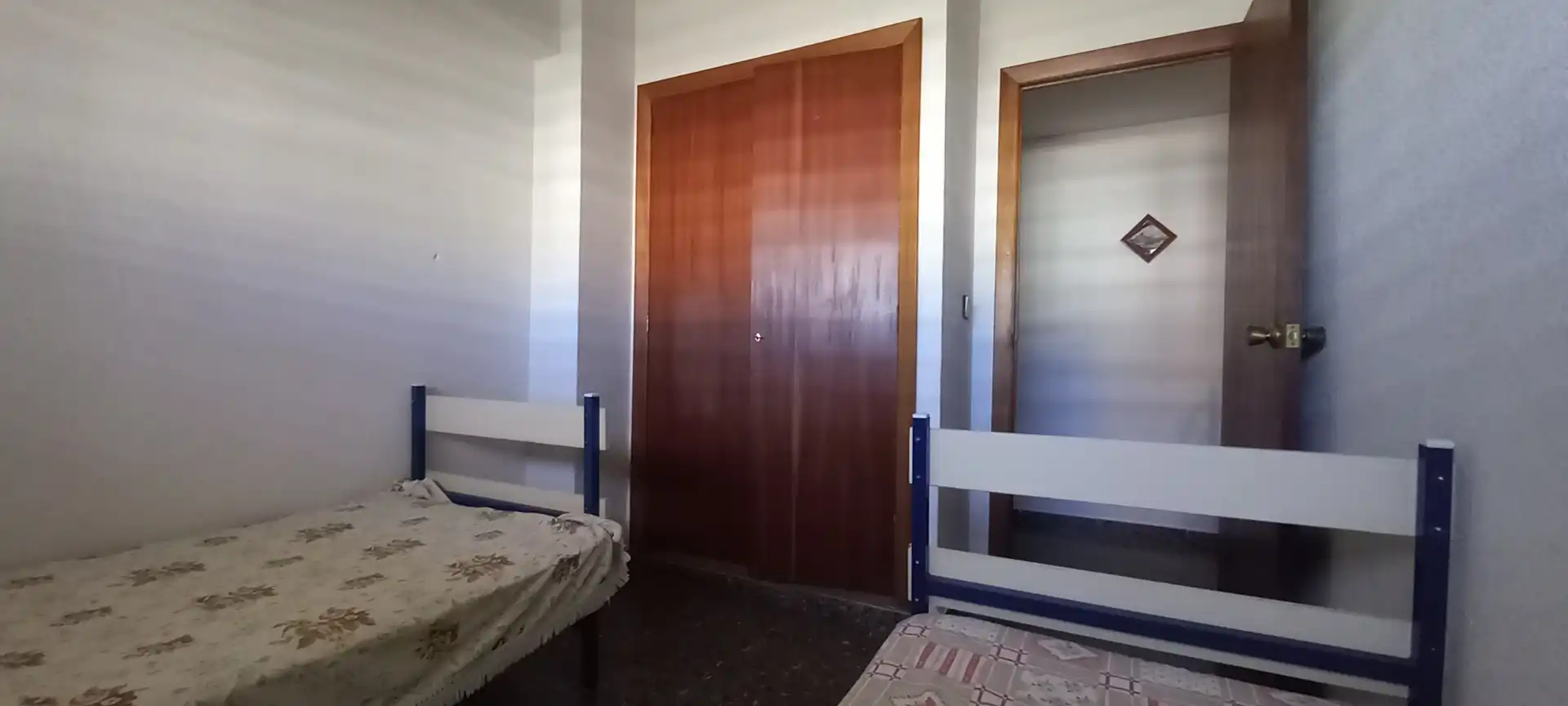 Dormitori de Apartament en venda en Gandia amb Moblat i Piscina comunitària