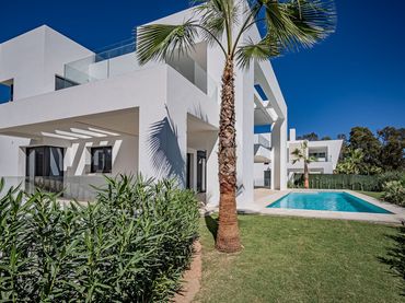Chalet con piscina en venta en Benamara - Atalaya