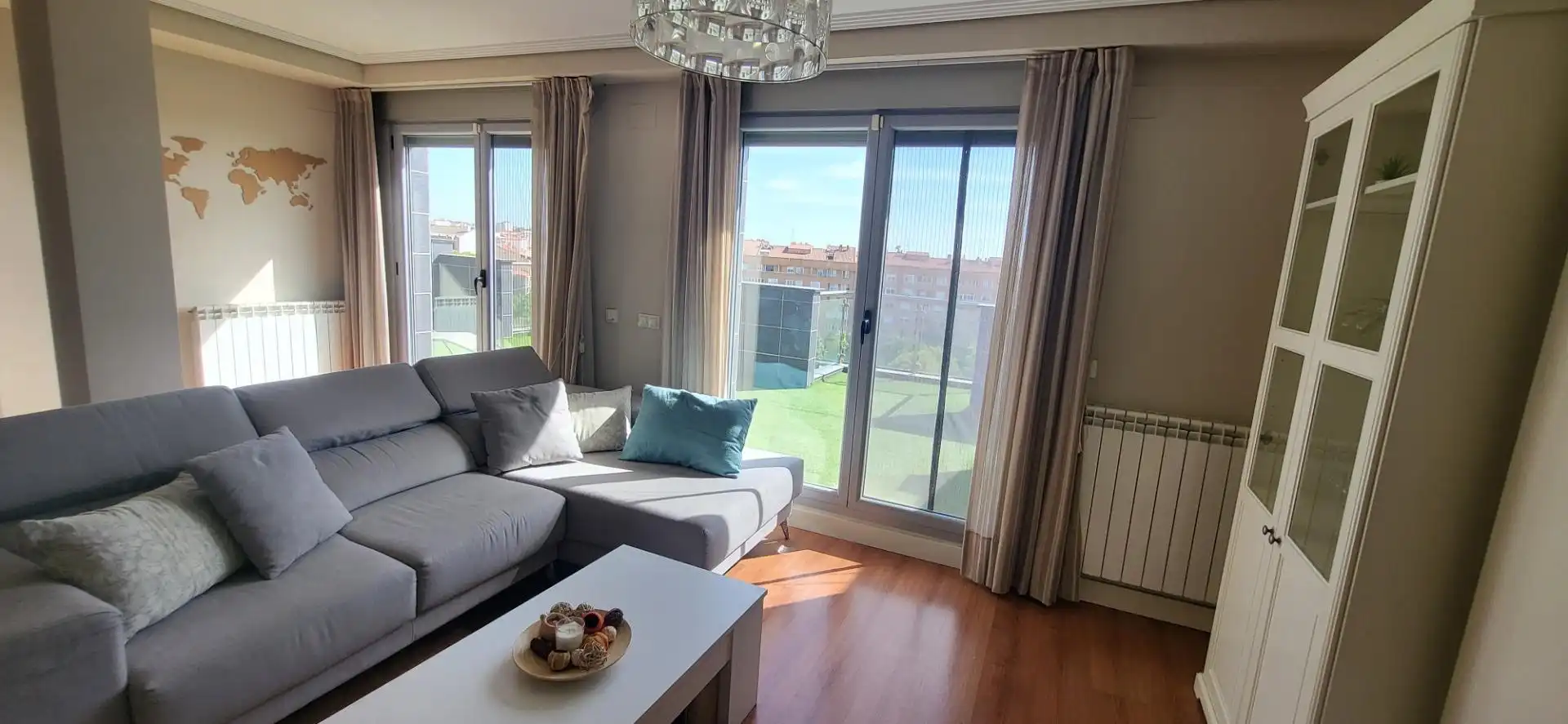 Attic for rent in Feria