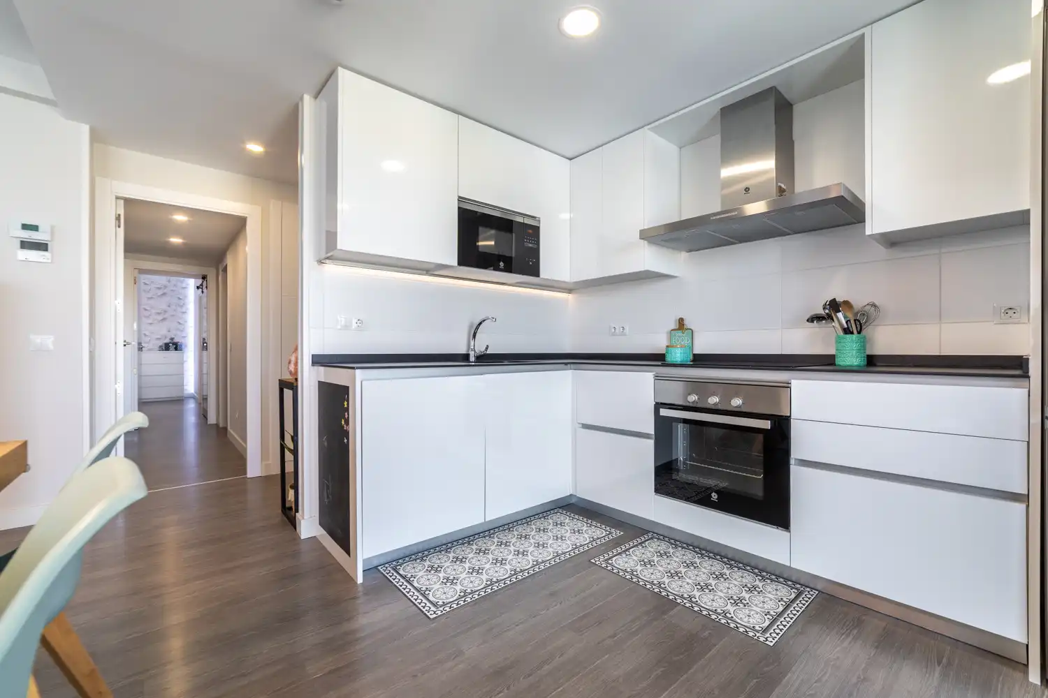 Kitchen of Flat for sale in Tres Cantos  with Air Conditioner, Heating and Private garden