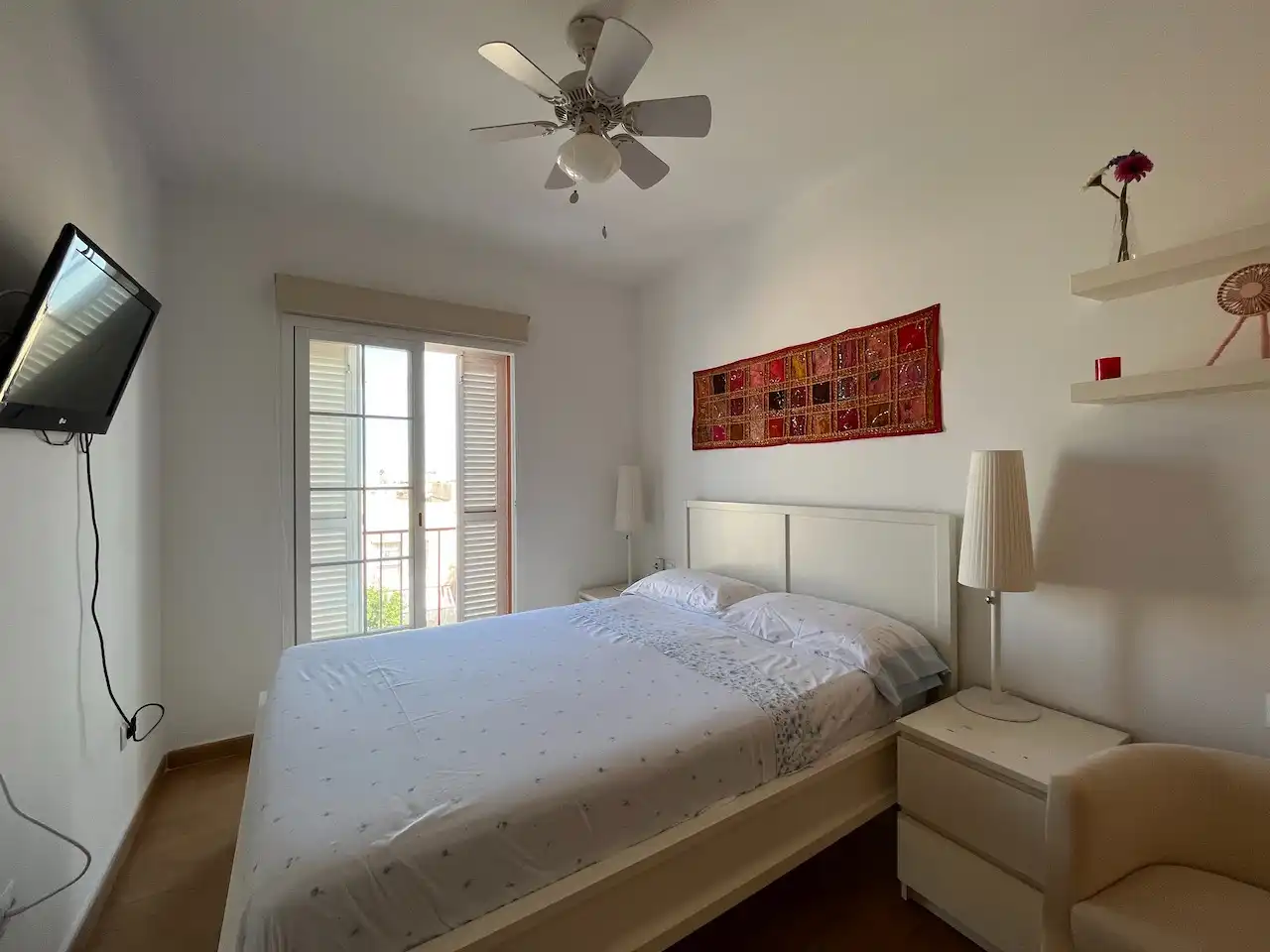Habitación de Casa adosada en venta en Vélez-Málaga con Aire acondicionado, Calefacción y Jardín privado