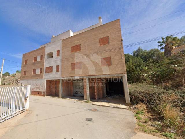 Edificio en Venta en Calle HORNERICO en Pedralba