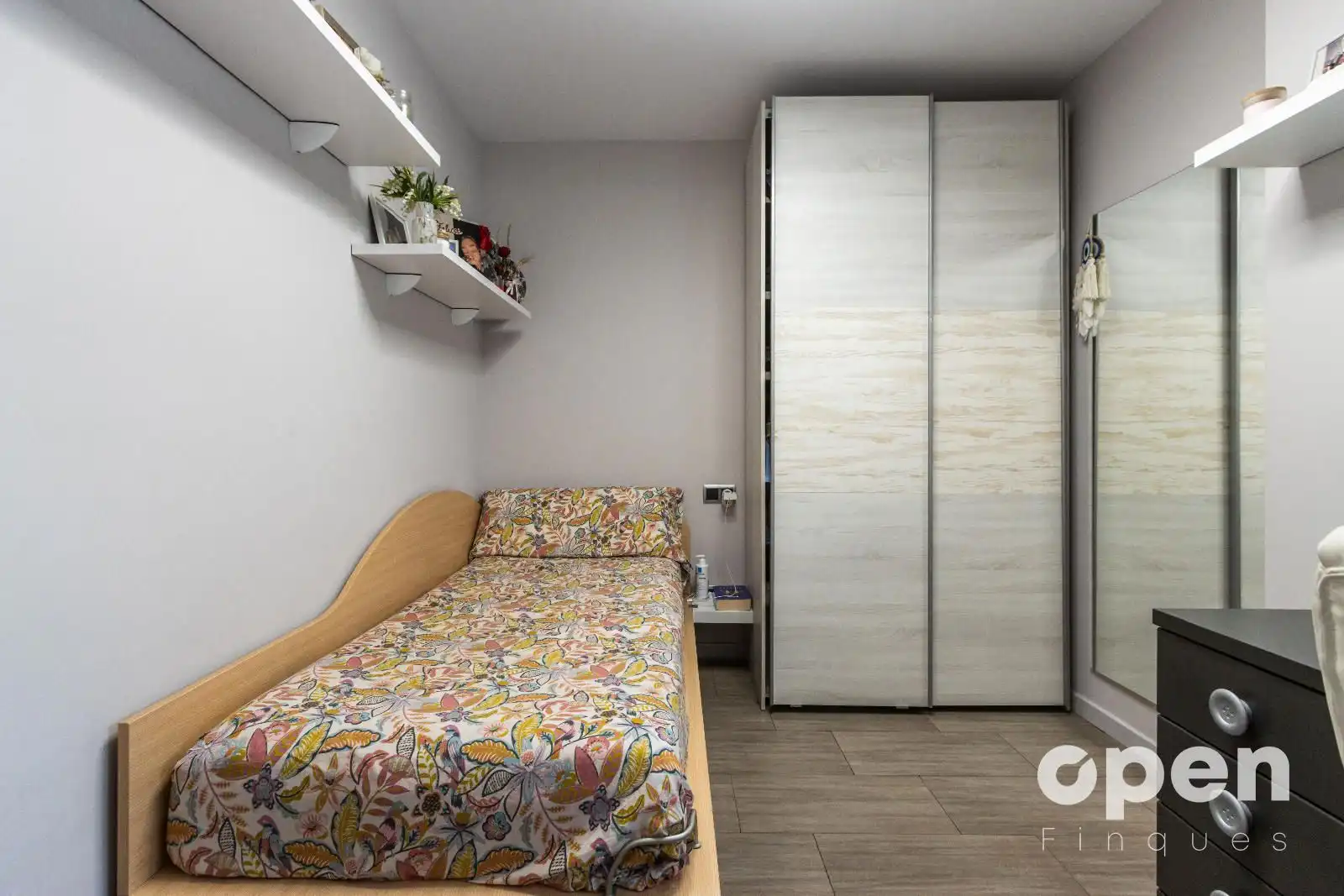 Schlafzimmer von Einfamilien-Reihenhaus zum Verkauf in Terrassa mit Klimaanlage, Heizung und Terrasse