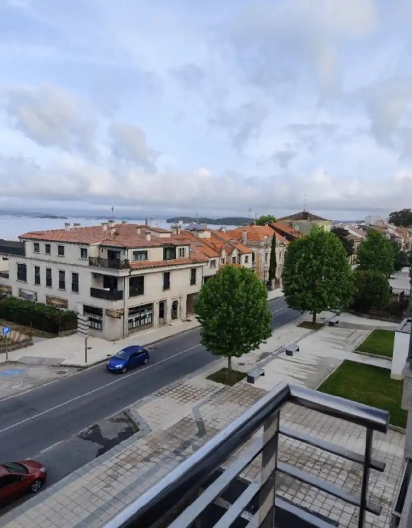 Außenansicht von Wohnungen zur Miete in Vilagarcía de Arousa mit Terrasse, Abstellraum und Möbliert